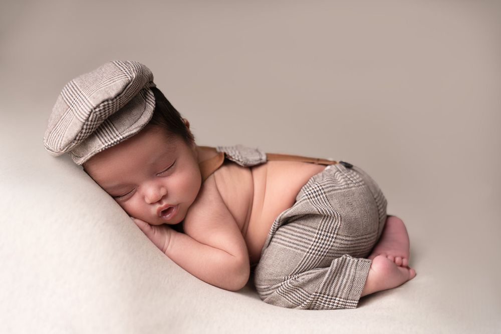 Los Angeles Newborn Photographer near me, Los Angeles Maternity Photography and Newborn Photographer and Cake Smash Photography | JDLA Photo