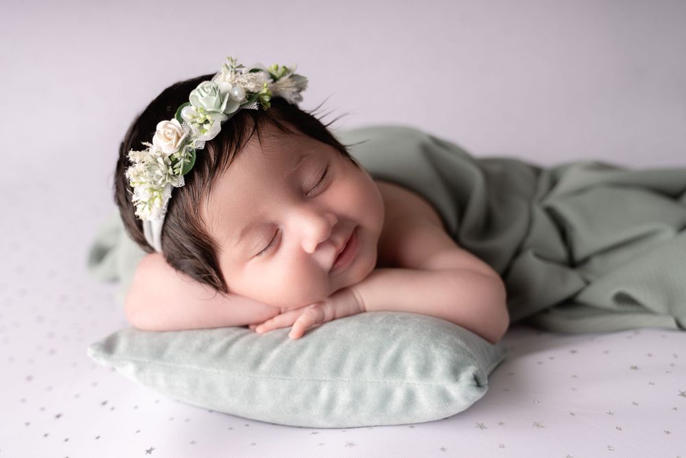 Los Angeles newborn photography near me, in home newborn portraits Ventura County