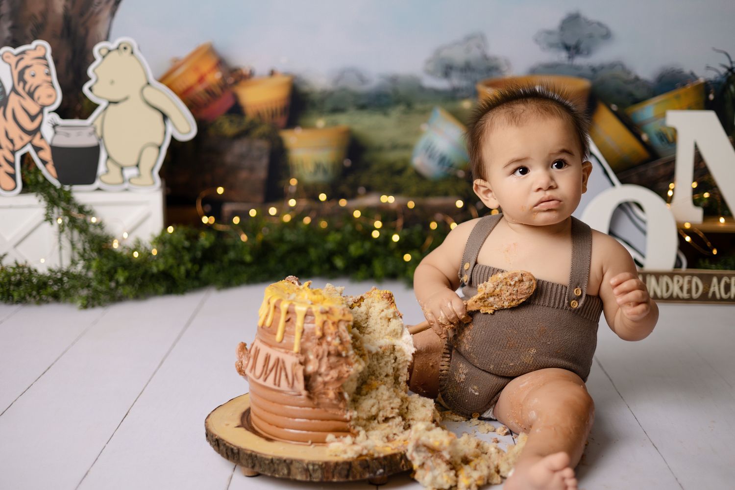 cake smash photography near me, miami baby birthday photoshoot, baby portraits near me