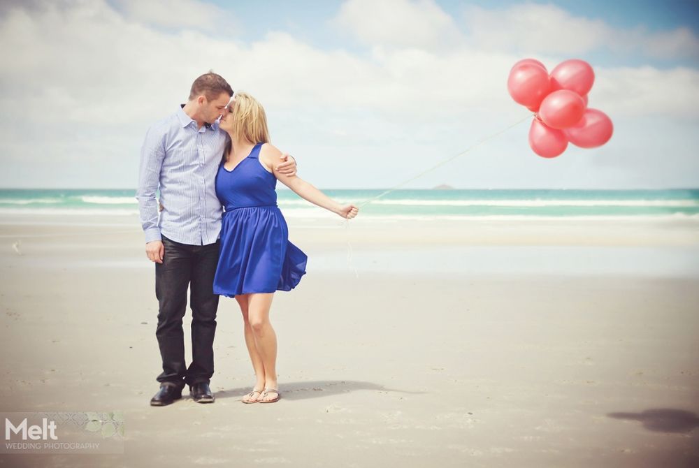 Engagement session down at the beach in St Clair, Dunedin
