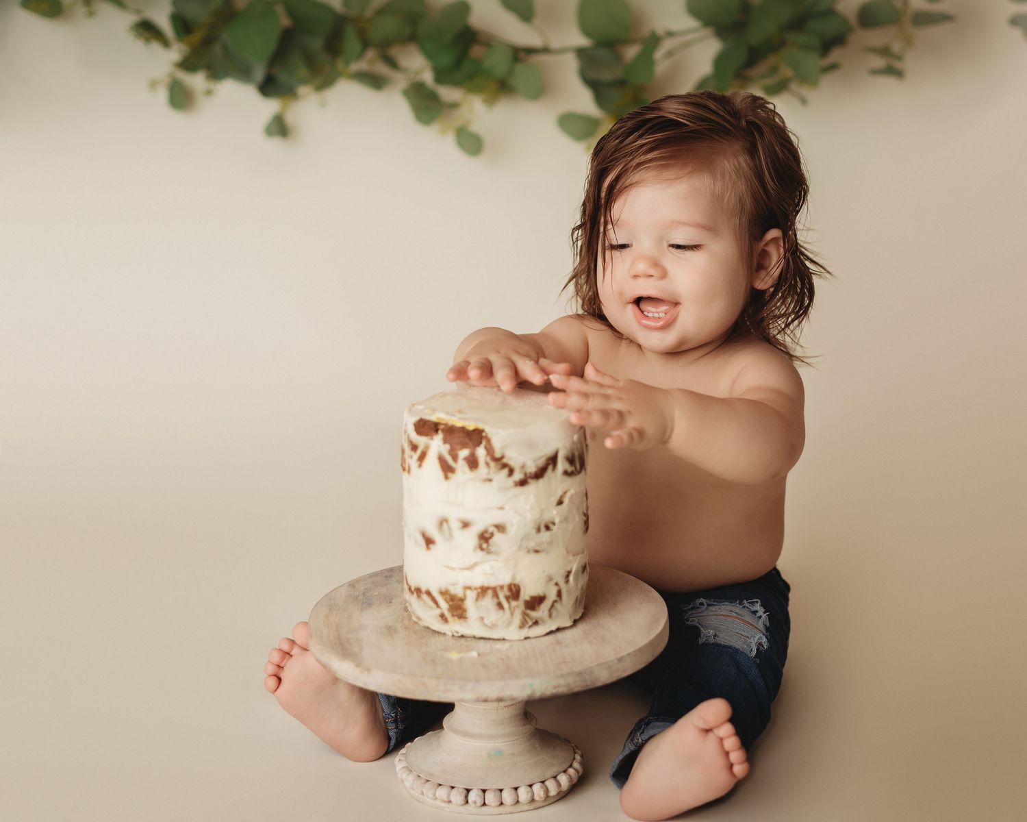 Simply white studio cake smash