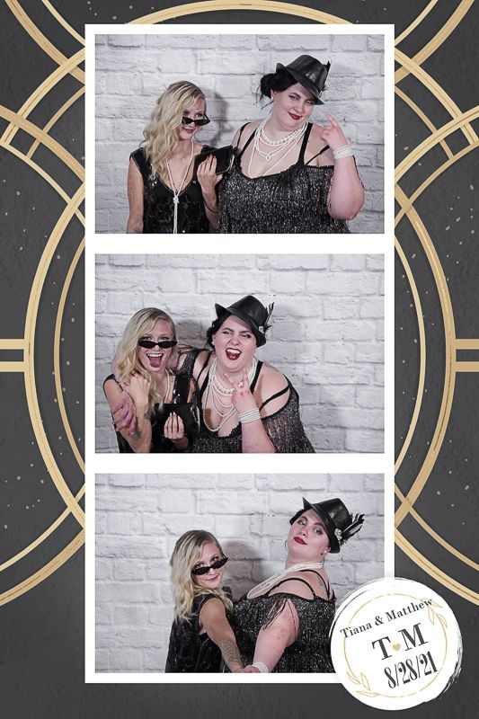 photobooth-rental-wedding-reception-event-dj-photographers-photography-vintage-fort-wayne-indiana-huntington-auburn-ango
