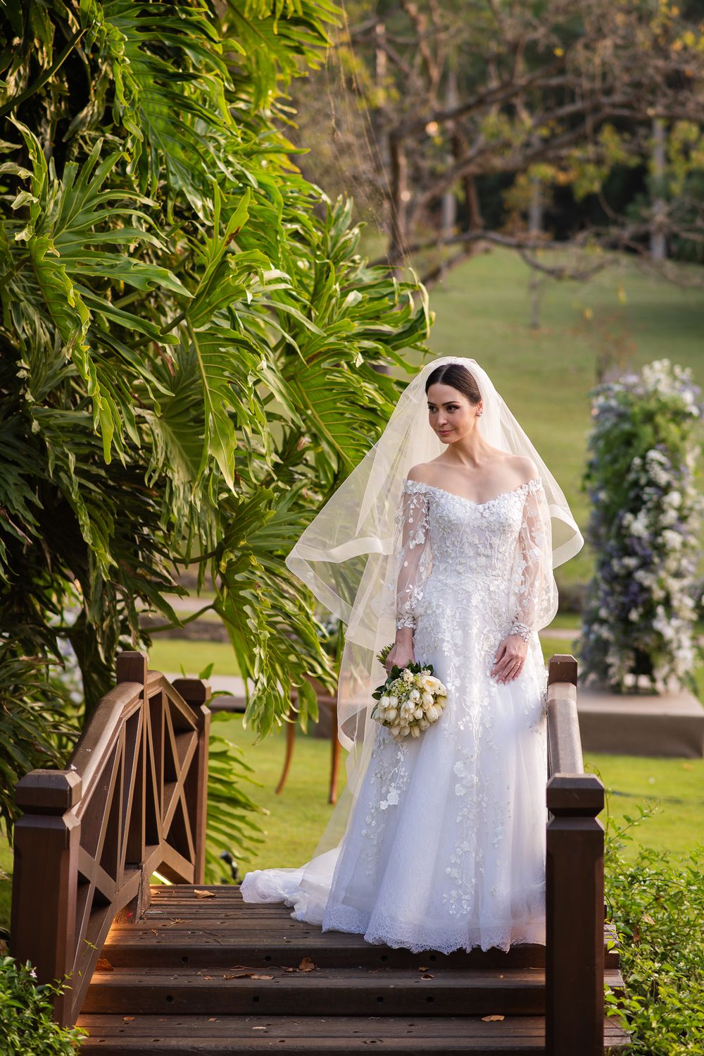 Casamento romântico com luz natural no interior de São Paulo