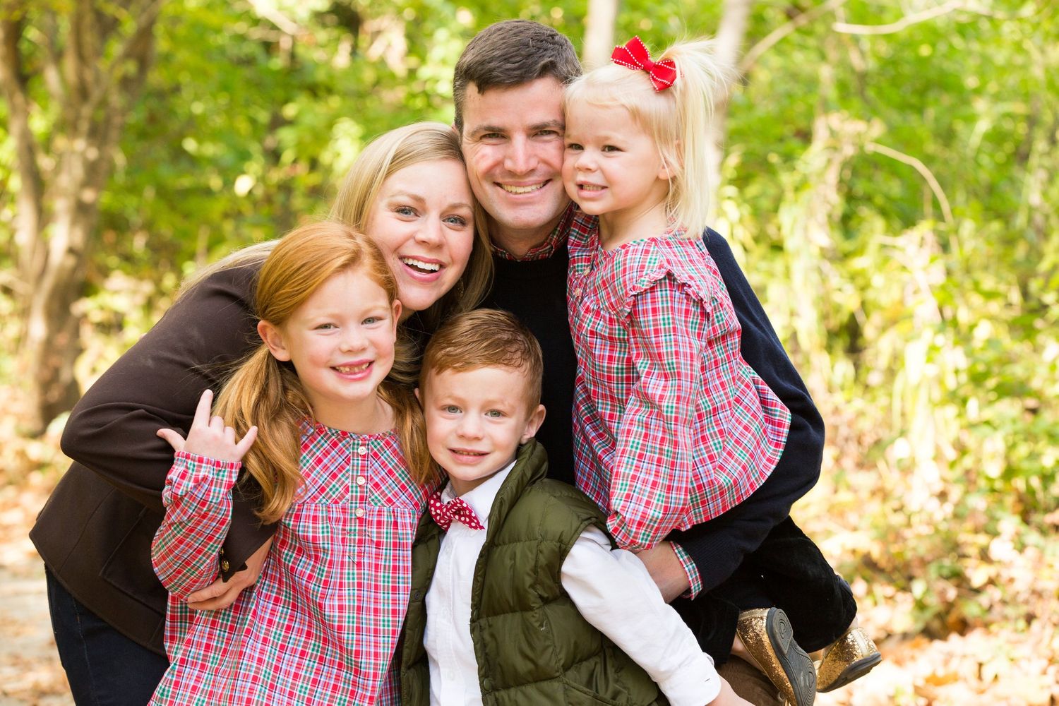 Zionsville photographer - Nathaniel Edmunds Photography - captures family pictures