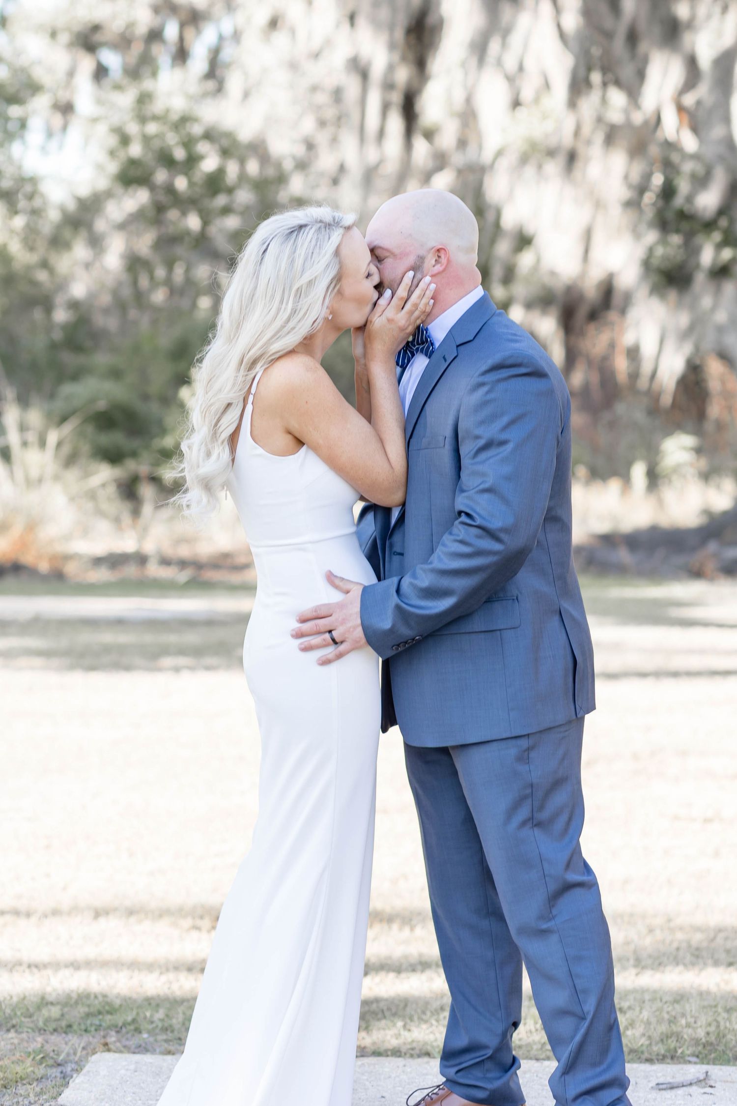 bride and groom elopement at Fontainebleau state park f/a Baton Rouge wedding photographer