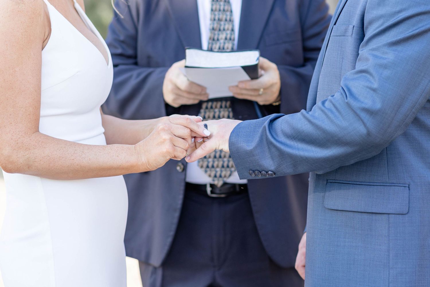 bride and groom elopement at Fontainebleau state park f/a Baton Rouge wedding photographer
