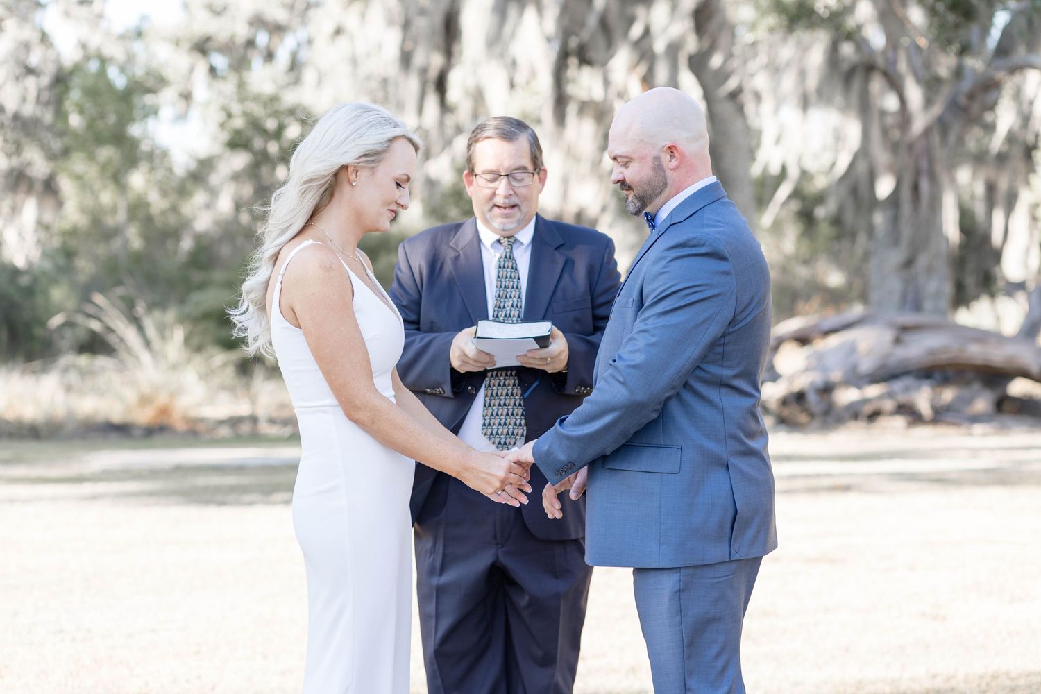 bride and groom elopement at Fontainebleau state park f/a Baton Rouge wedding photographer