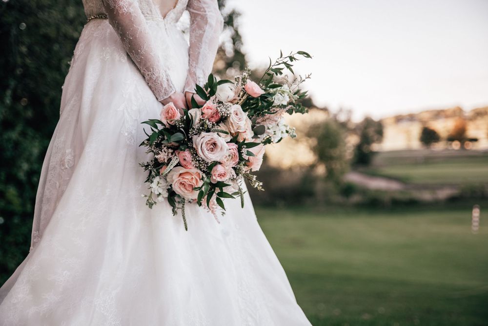 wedding in north liberty benos flowers arrangements sage and ivy photography wedding corridor Iowa