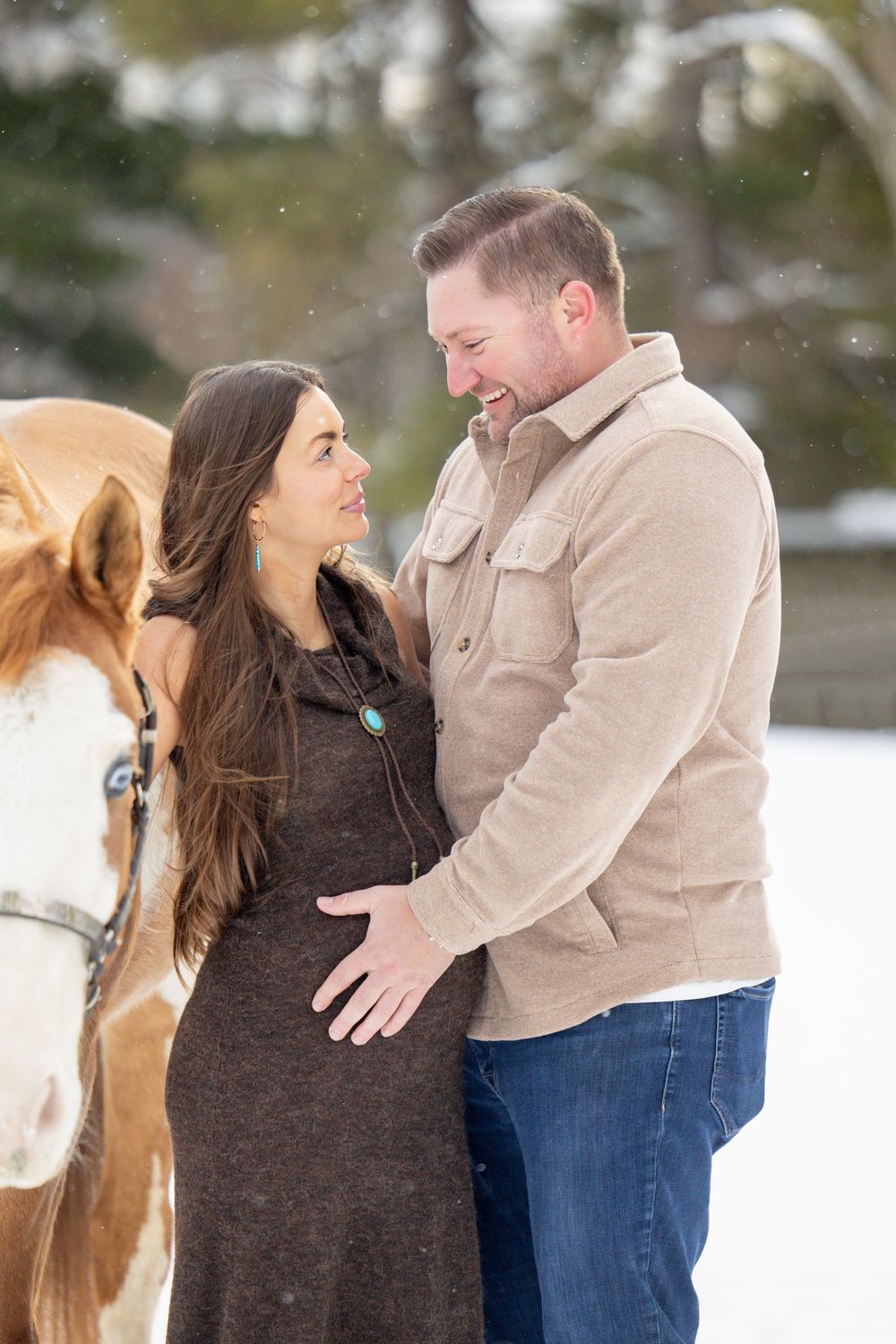 pregnant couple