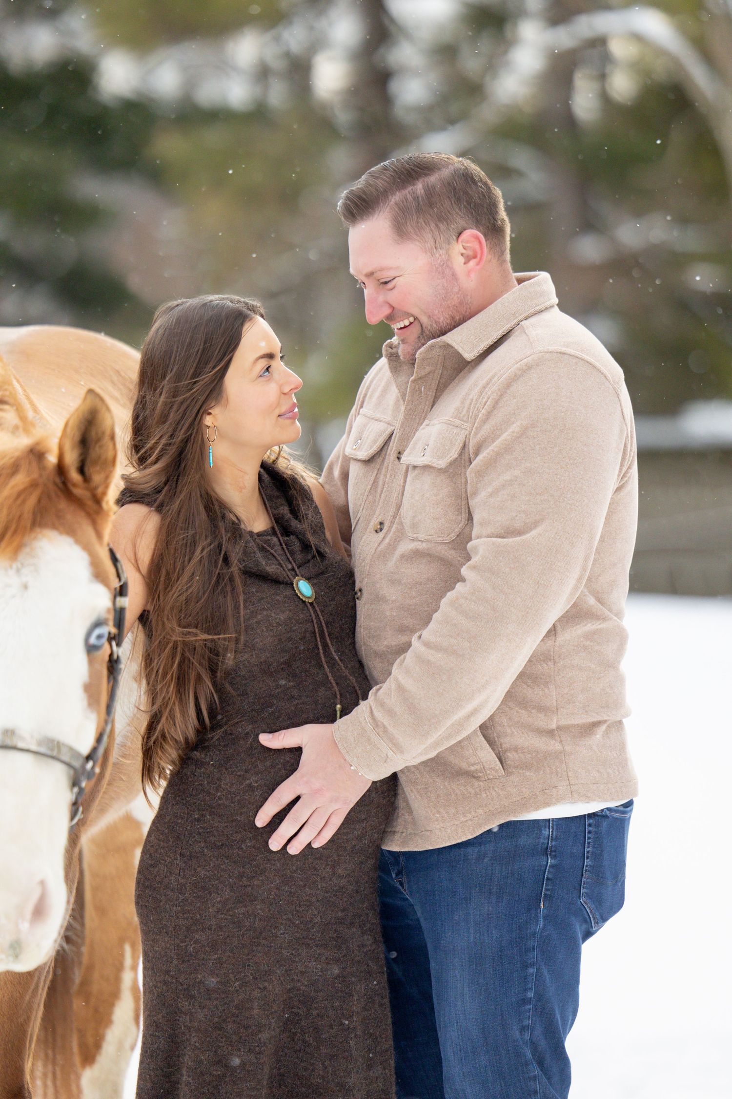 pregnant couple