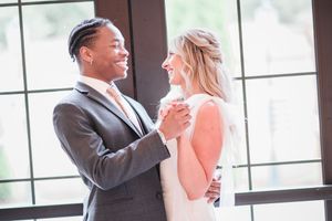 Boise Photographer and Wedding Photos. Chateau Des Fleurs Eagle Idaho Wedding Venue.