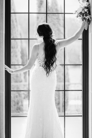 Boise Wedding Photographers. Chateau Des Fleurs Weddings. Bride getting ready, photos of bride. Wedding Dress Kate's Bridal Cottage.