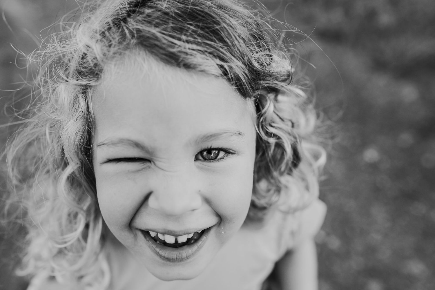 outdoor Ipswich lifestyle family session at sunset