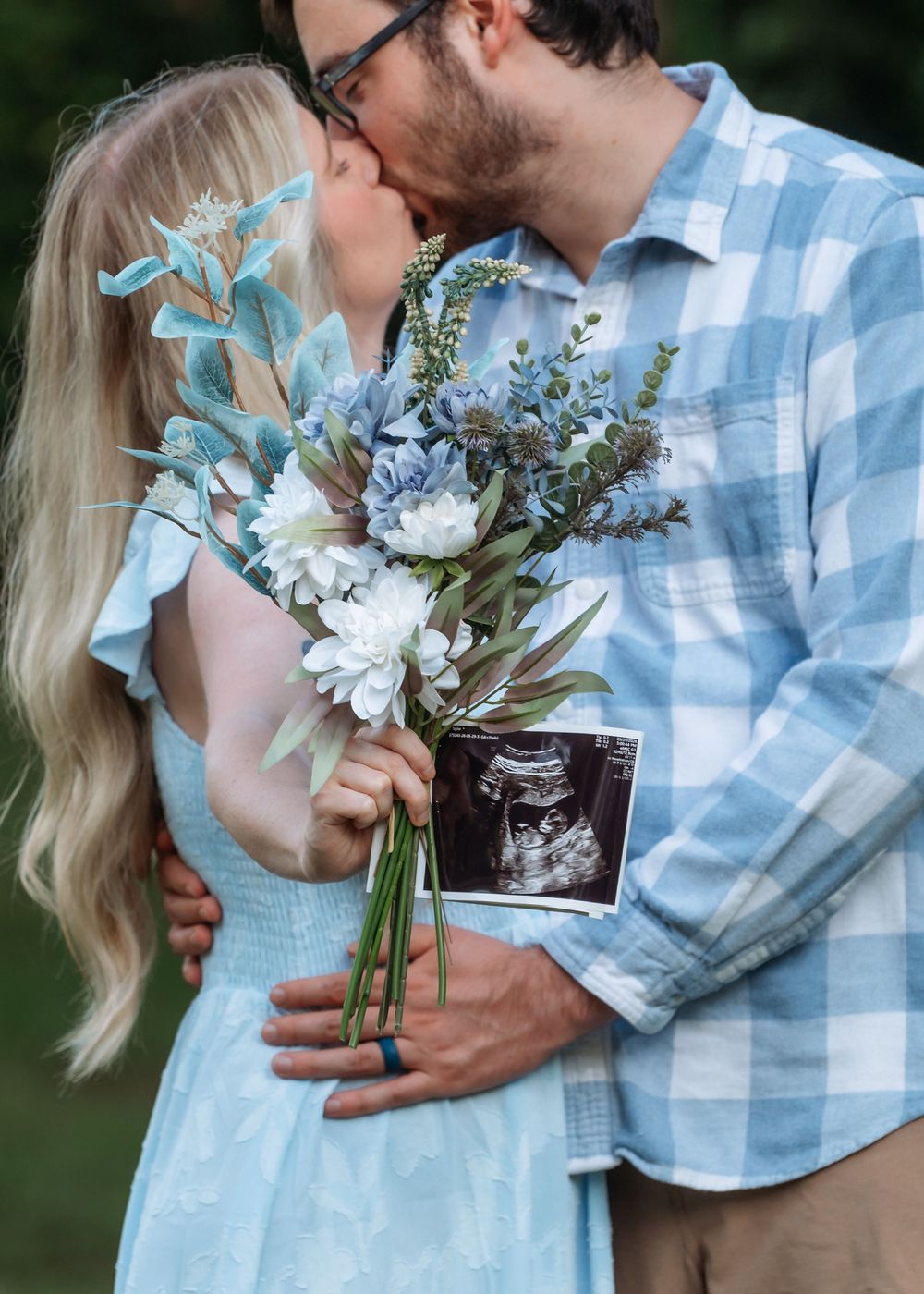 gender announcement, baby announcement session, it's a boy session, maternity session announcement, Trenton, Tennessee