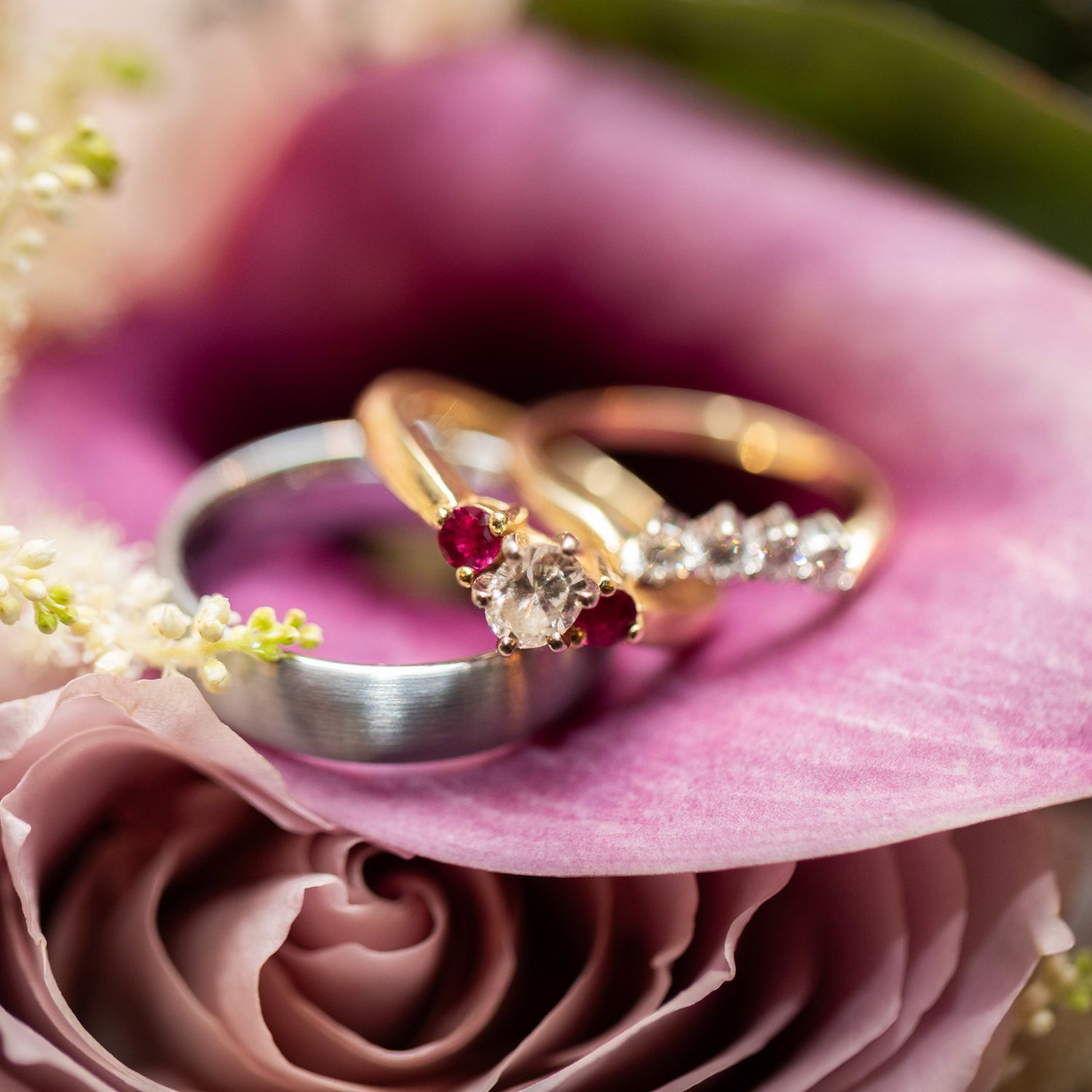 Wedding rings and flowers michaelpaulweddings.com