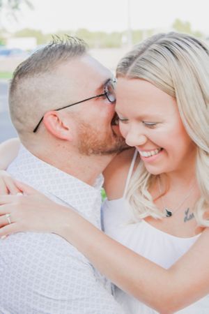 Couples photographer in Knoxville. Couples photo shoot. Anniversary photo shoot. Outdoor couples photographer.