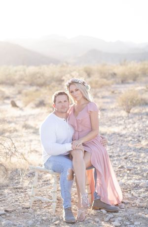 Couples photographer in Knoxville. Light and airy family photos. Outdoor family photos. Long and flowy dress.