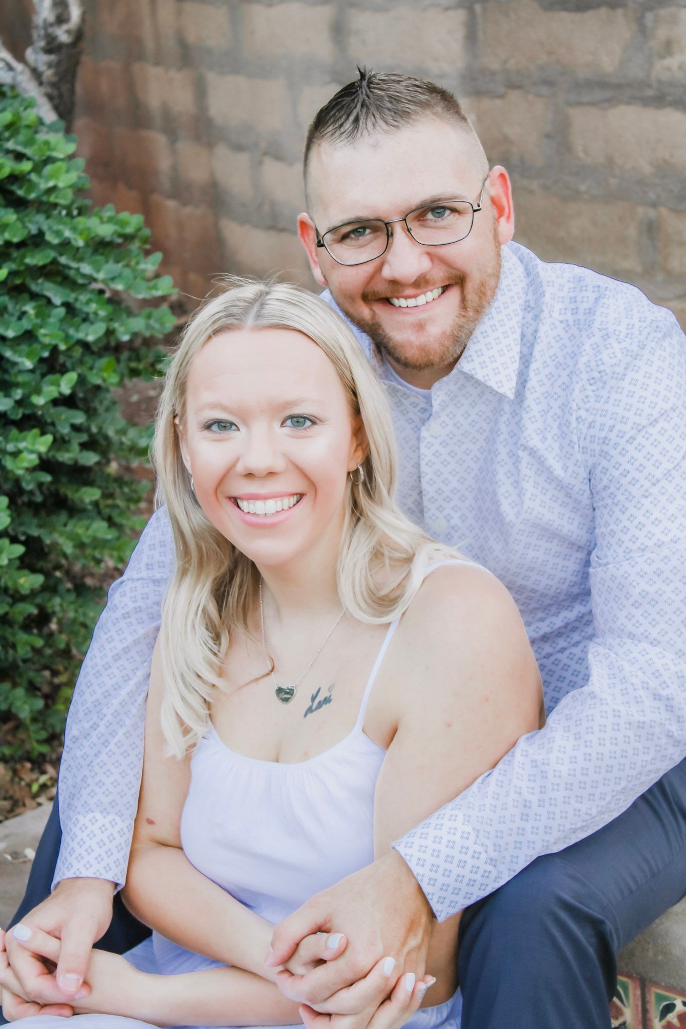 Couples photographer in Knoxville. Couples photo shoot. Anniversary photo shoot. Outdoor couples photographer.