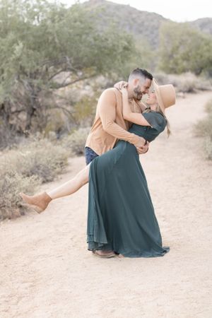 Couples photographer in Knoxville. Light and airy family photos. Outdoor family photos. Long and flowy dress.