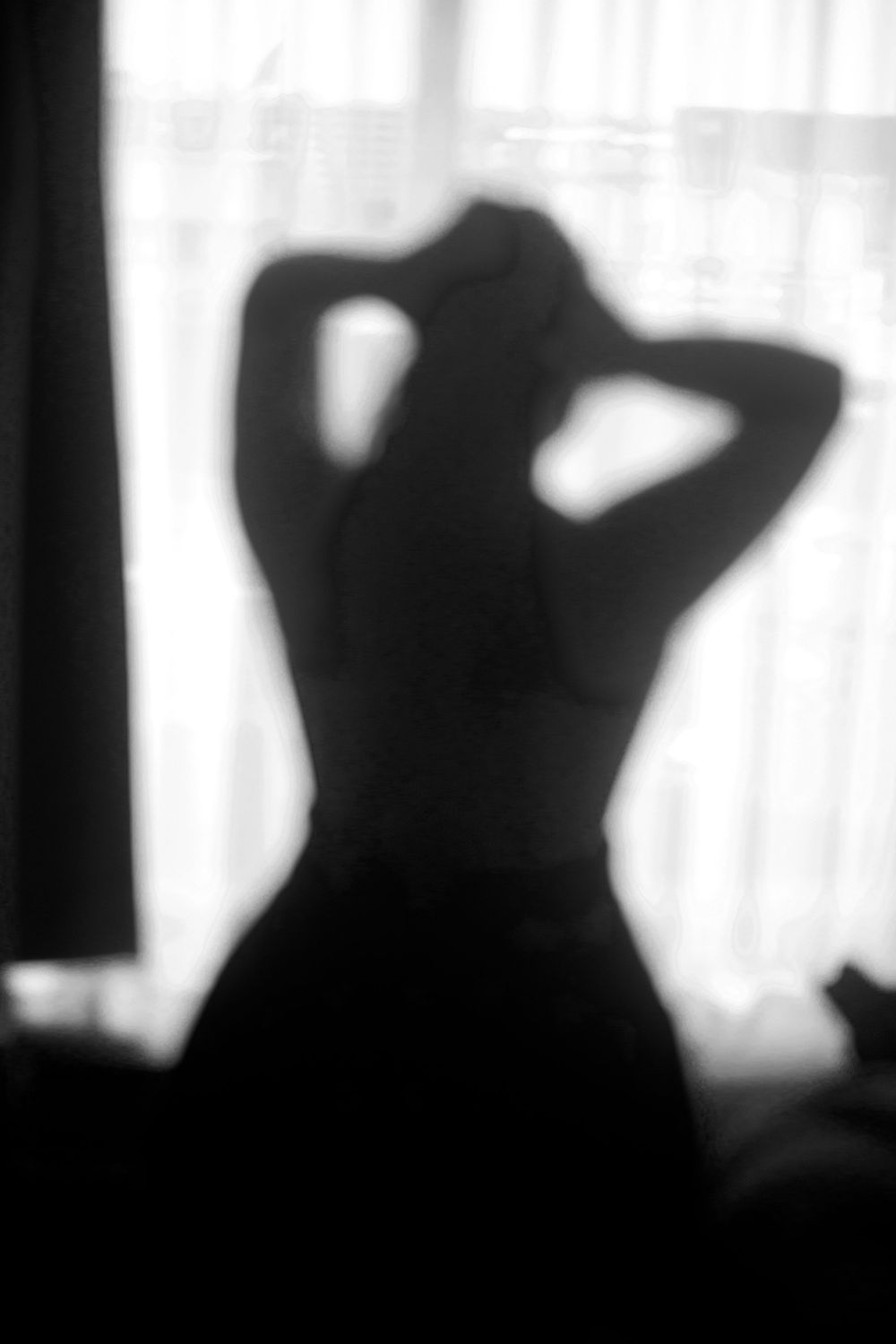 Melanie Blurred Lens
