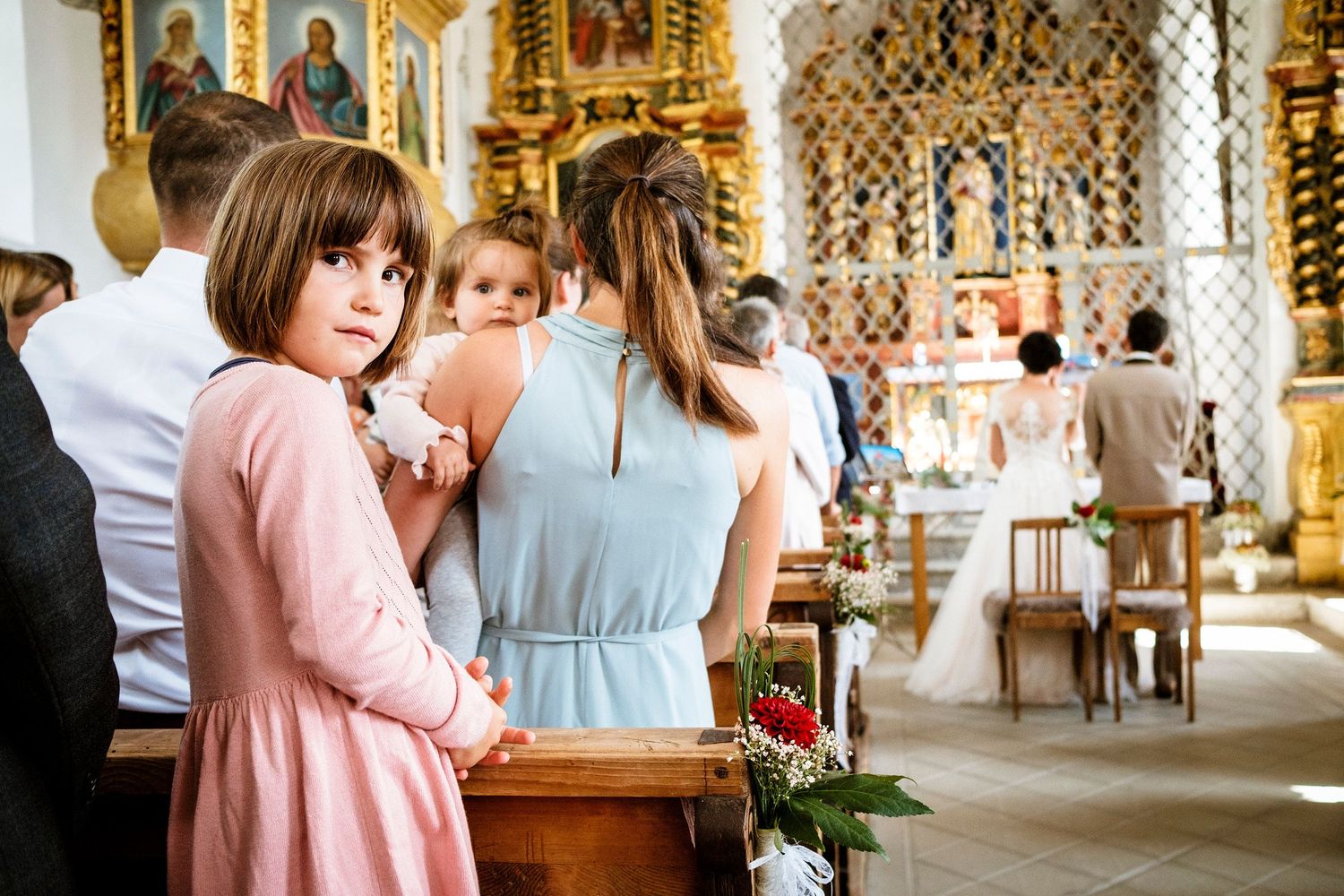 TLOOK photographe de mariage de style documentaire, cérémonie religieuse portrait