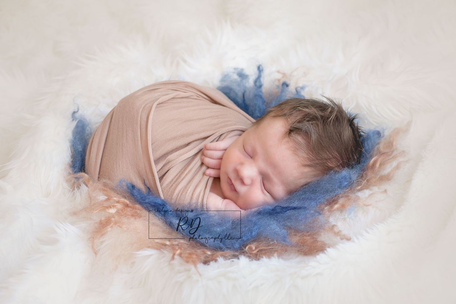 In Home Newborn Session in  Evansville Indiana by ReiLynn Designs