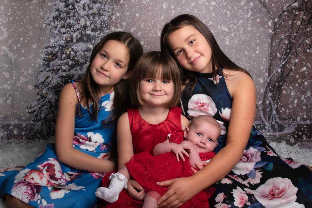 Bromsgrove Worcester newborn baby photoshoot photos family pictures brother sister mom dad