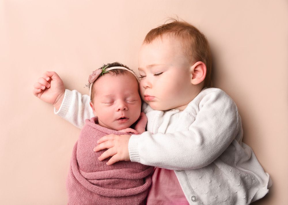Bromsgrove Worcester newborn baby photoshoot photos family pictures brother sister mom dad