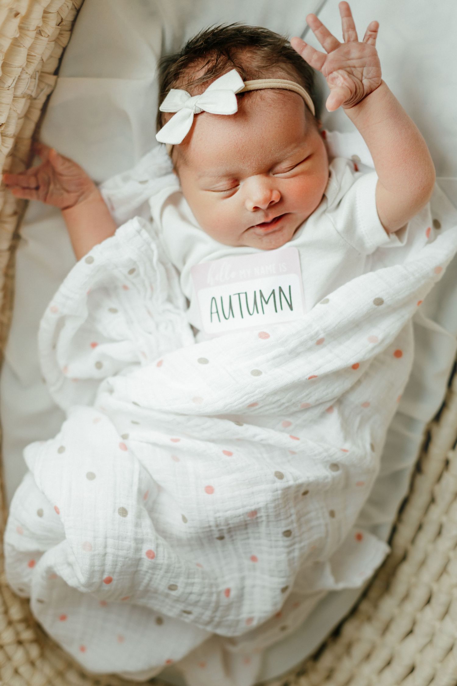 lifestyle newborn photos, newborn lifestyle photographer, Calgary, airdrie, olds, Carstairs, Didsbury, red deer, yyc
