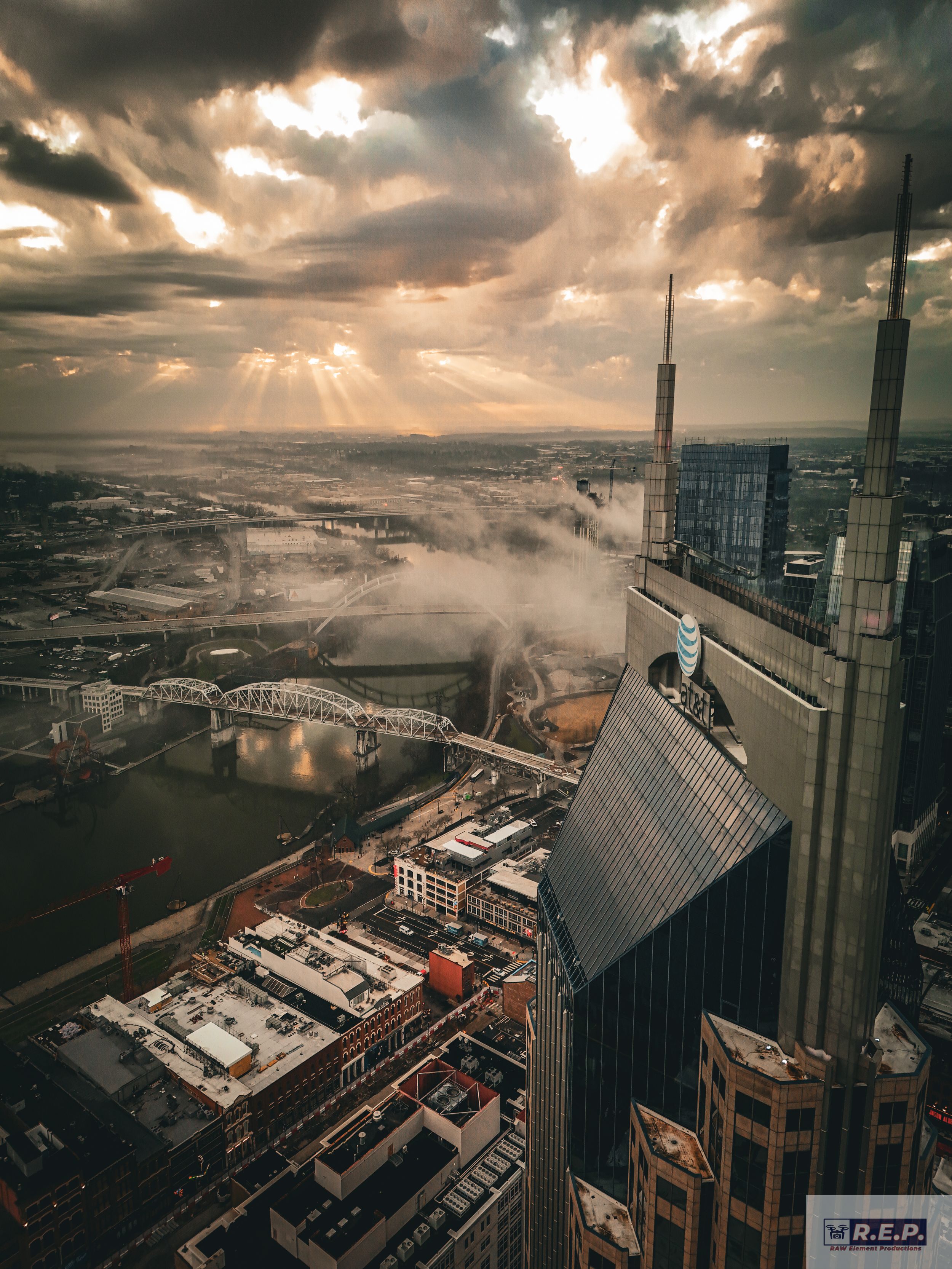 rays of light by Batman Building At&t Nashville TN Raw Element Productions