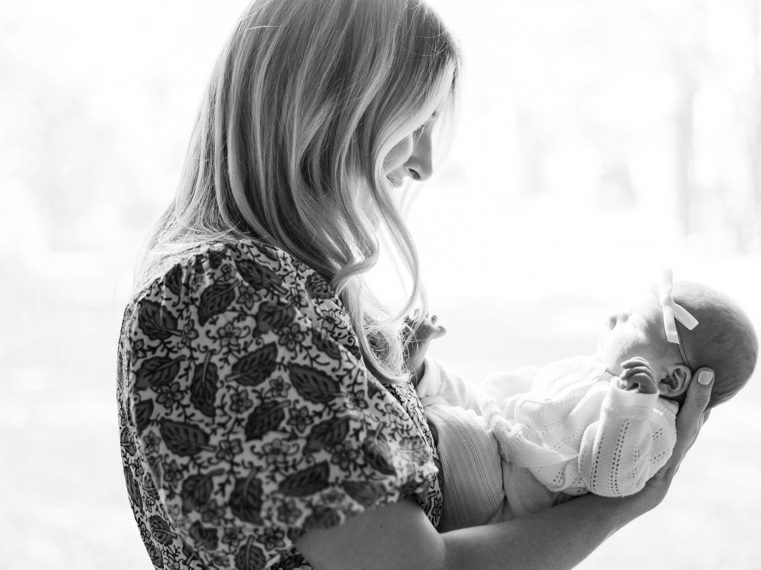 newborn photos in home lifestyle
