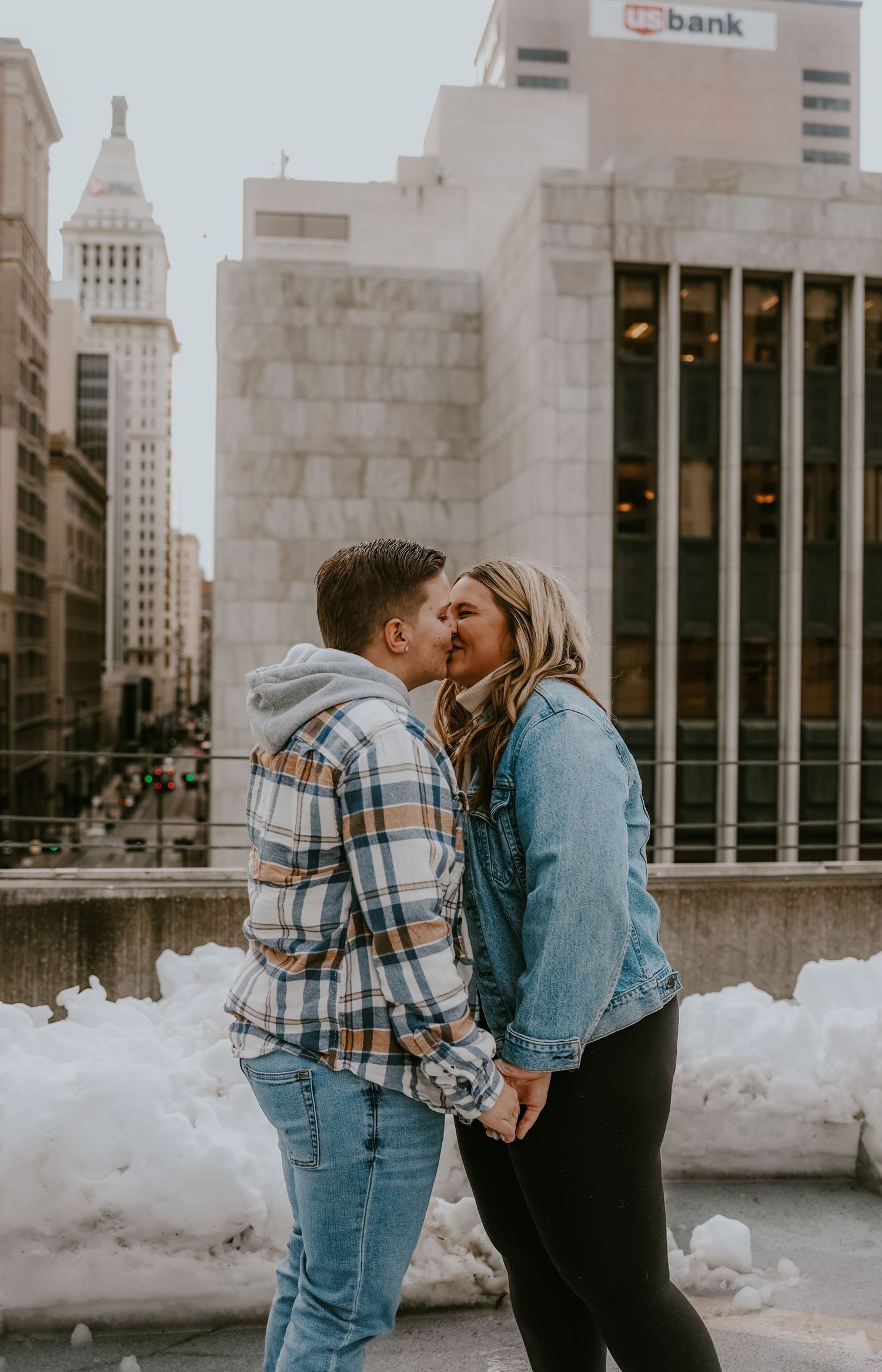 Photo Ideas for Engagement Locations in Cincinnati Ohio