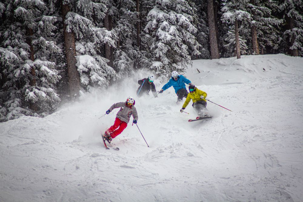 action skiing