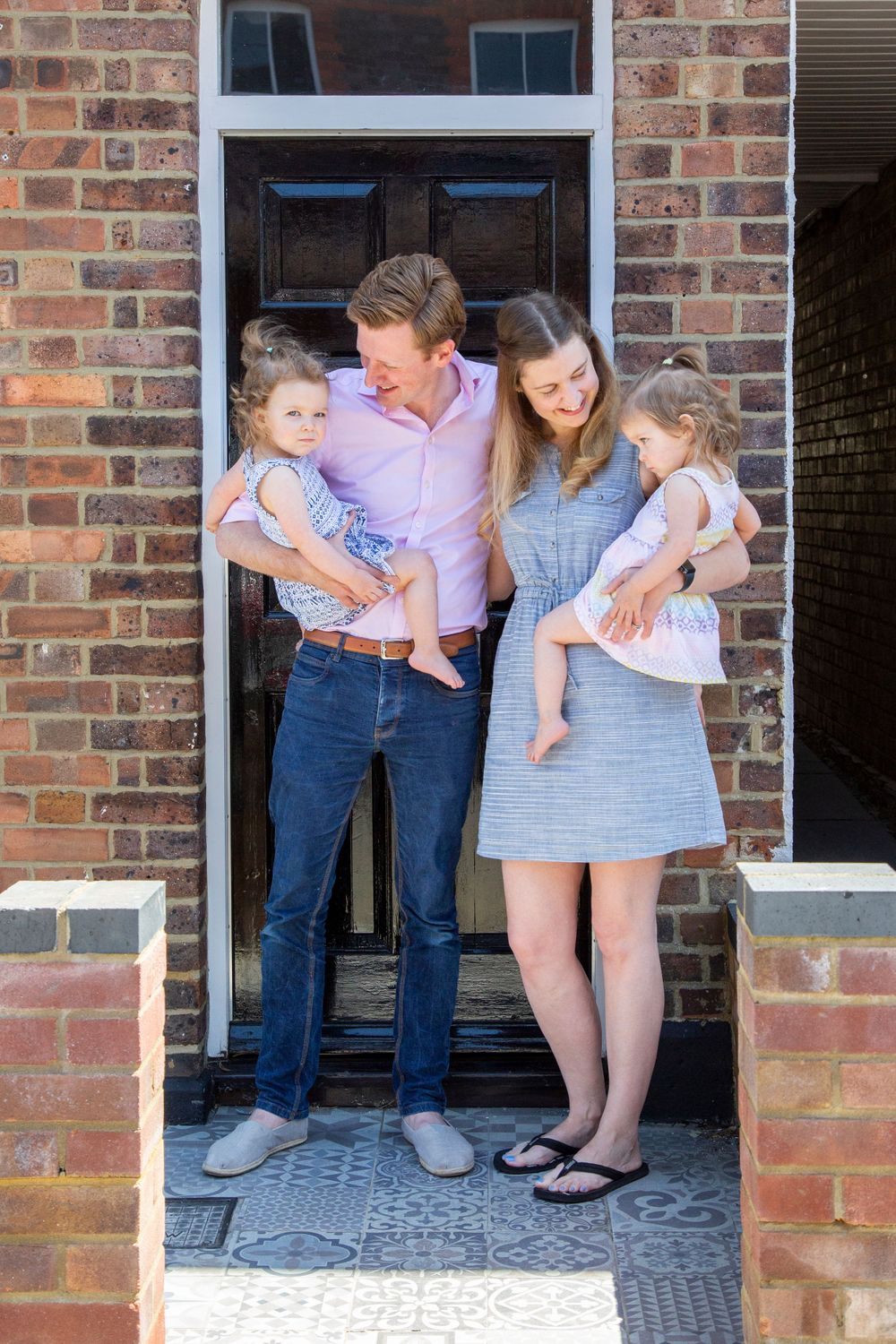 Twin girls family photoshoot