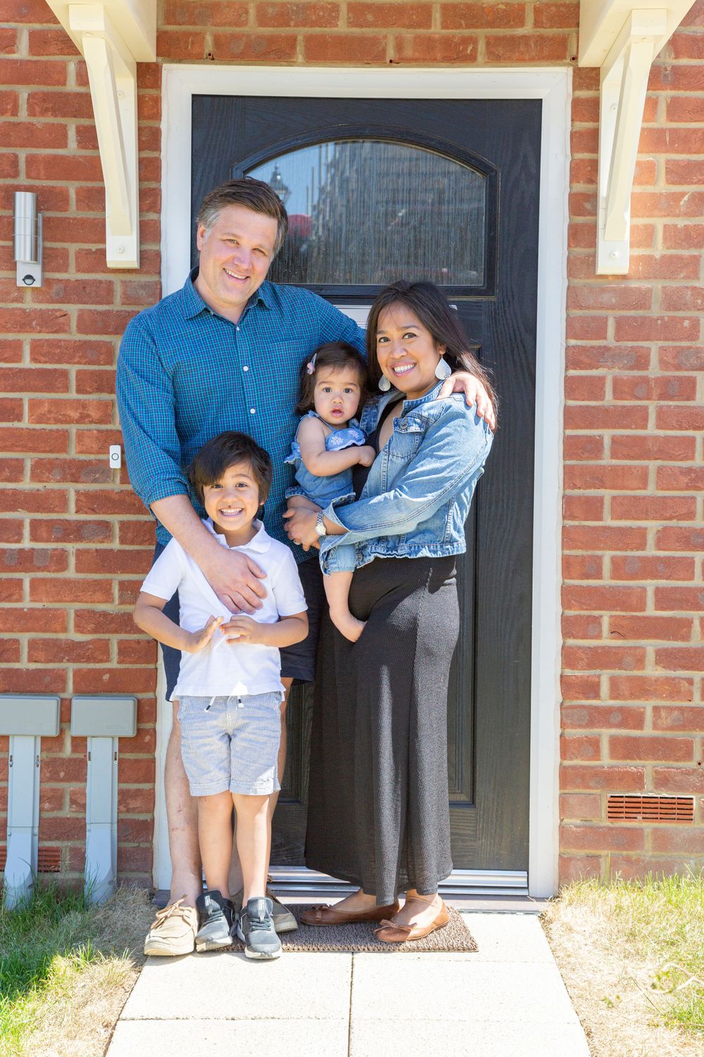 Socially distanced family photoshoot