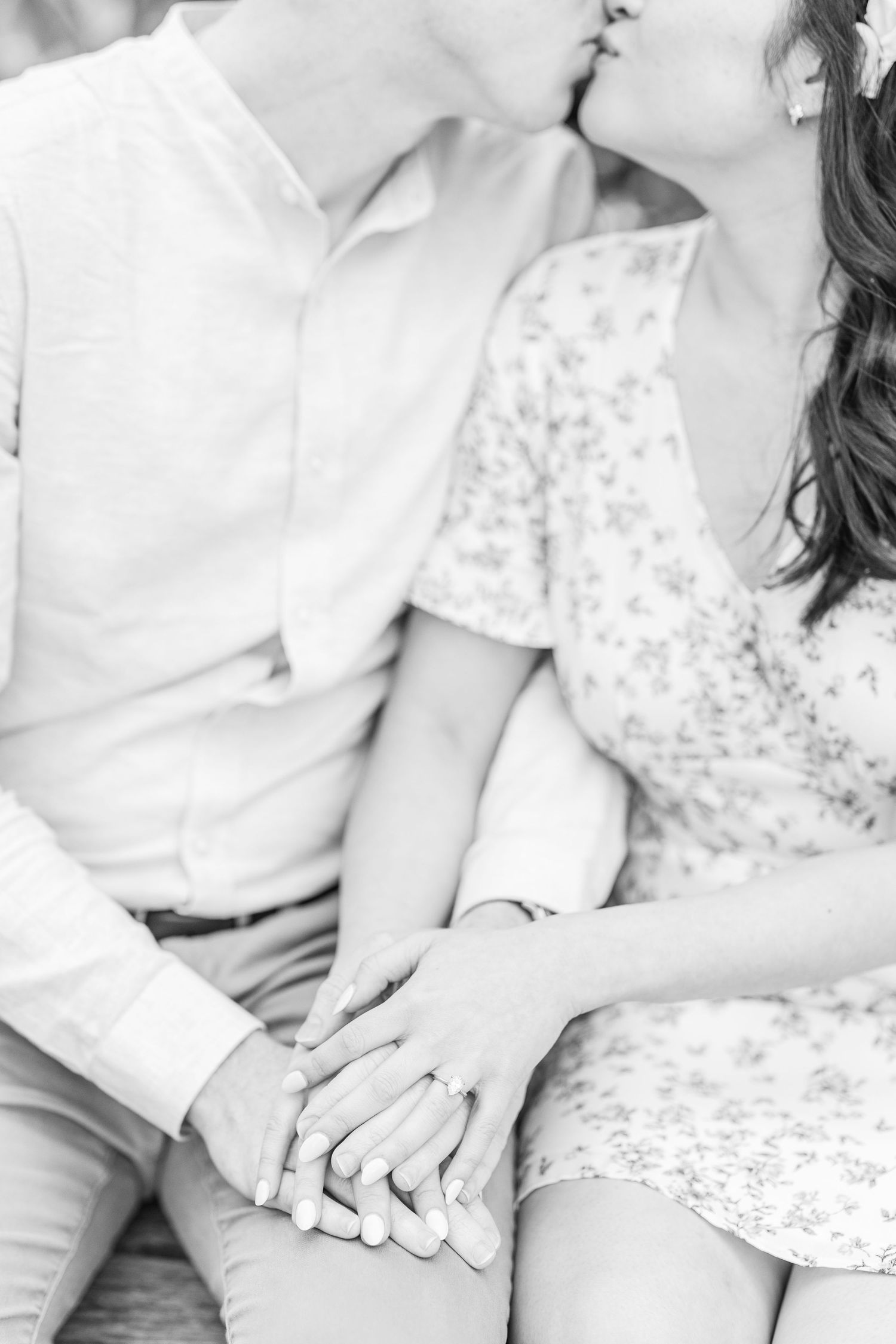 MOONGATE GARDEN WASHINGTON DC ENGAGEMENT PICTURES