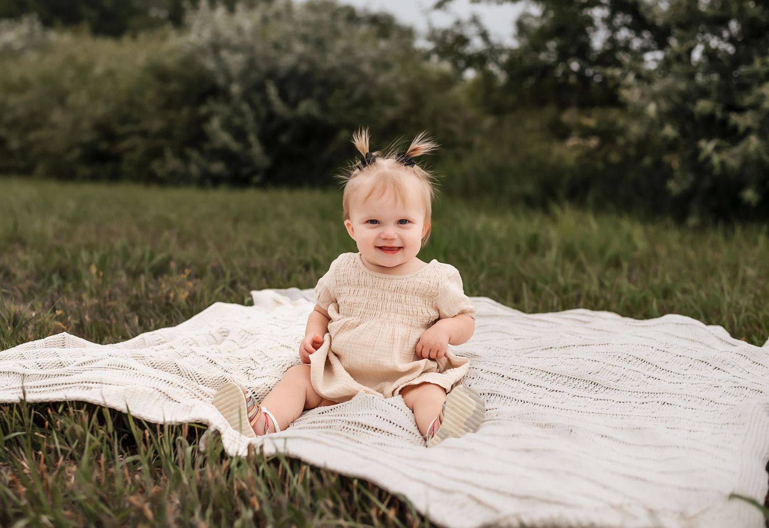Summer family sessions in Dickinson, ND - family photographer offering seasonal bookings across southwest North Dakota
