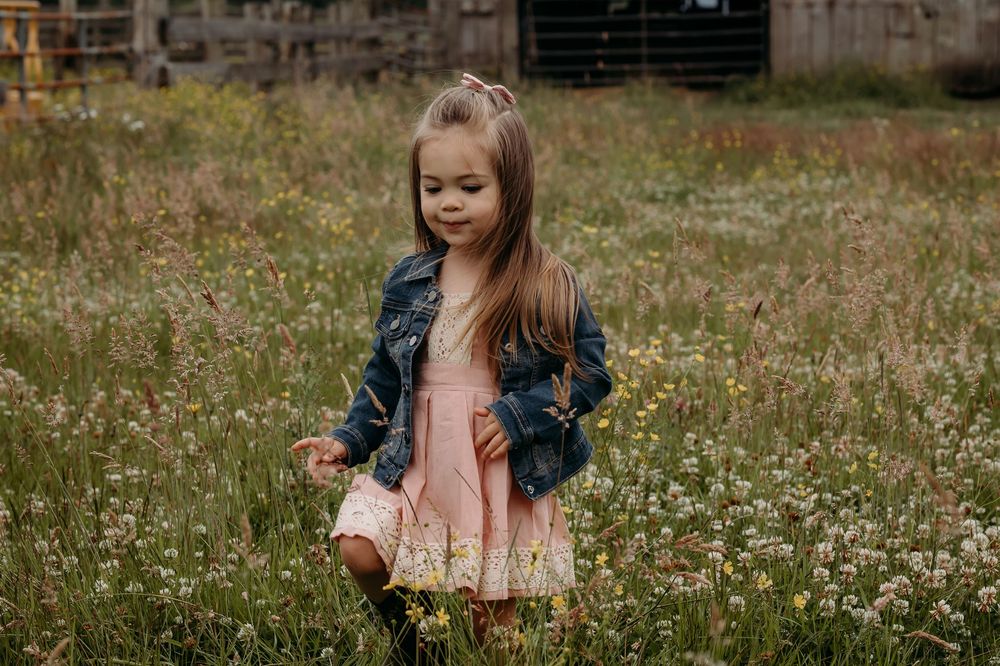 Charlotte Ann Photography - Children's Portrait Photography. Pacific Northwest Photographer. Forks, Washington Photographer.