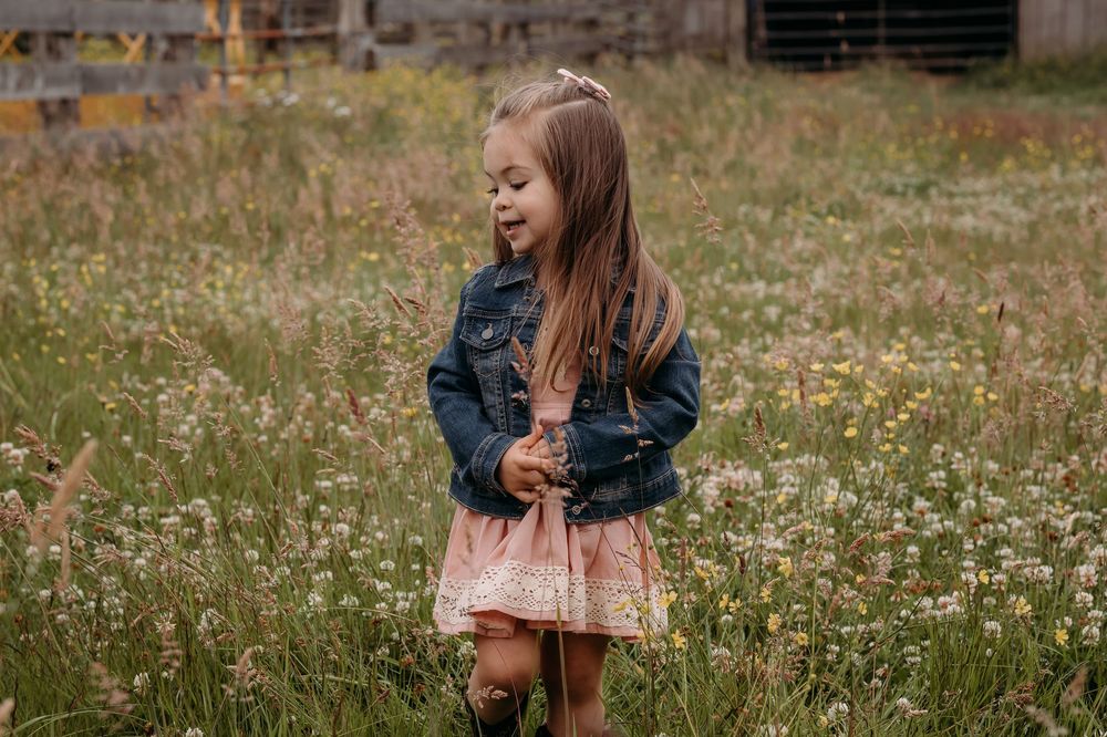Charlotte Ann Photography - Children's Portrait Photography. Pacific Northwest Photographer. Forks, Washington Photographer.
