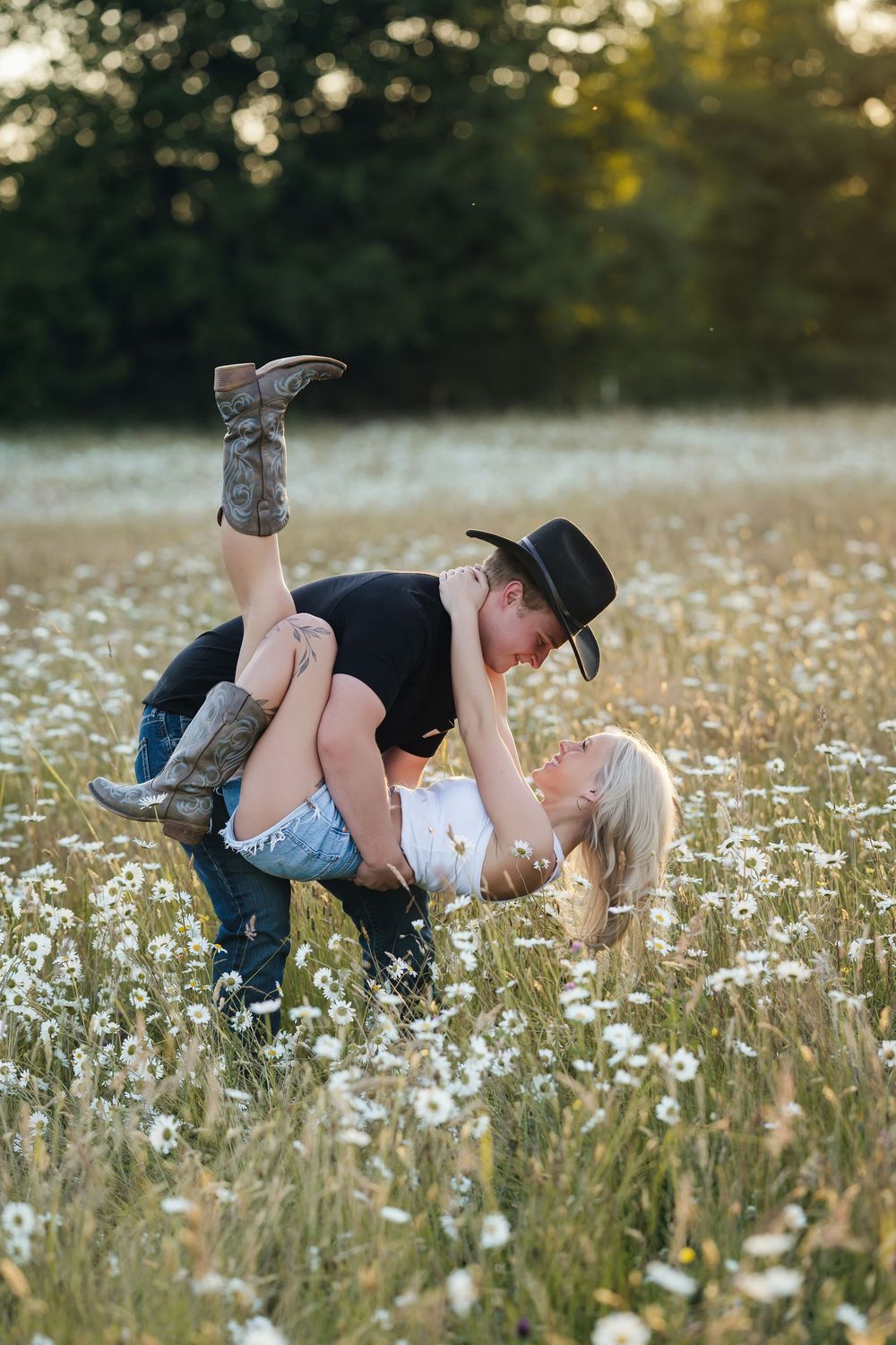 Charlotte Ann Photography - Couples Portrait Photography. Pacific Northwest Photographer. Forks, Washington Photographer.