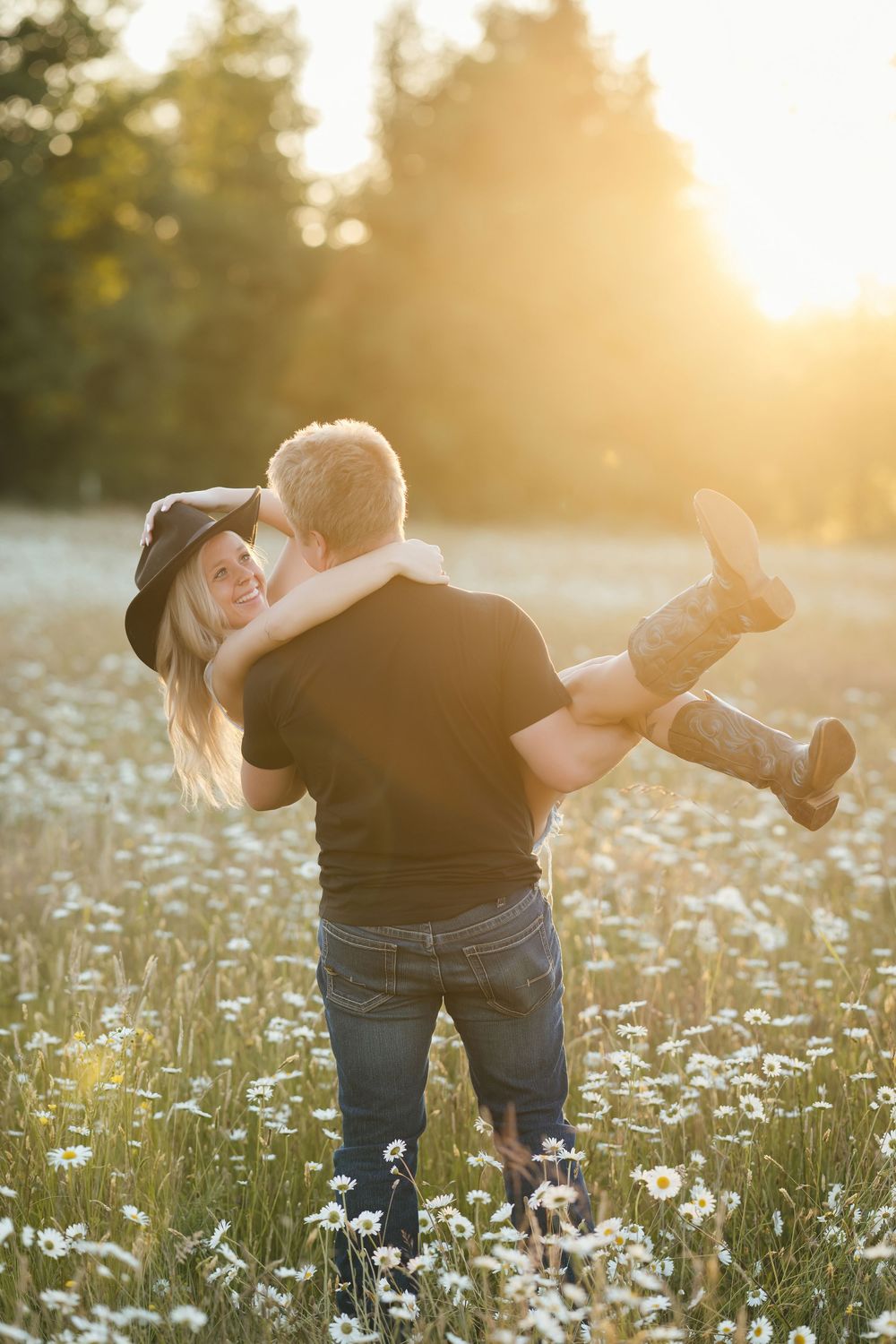 Charlotte Ann Photography - Couples Portrait Photography. Pacific Northwest Photographer. Forks, Washington Photographer.