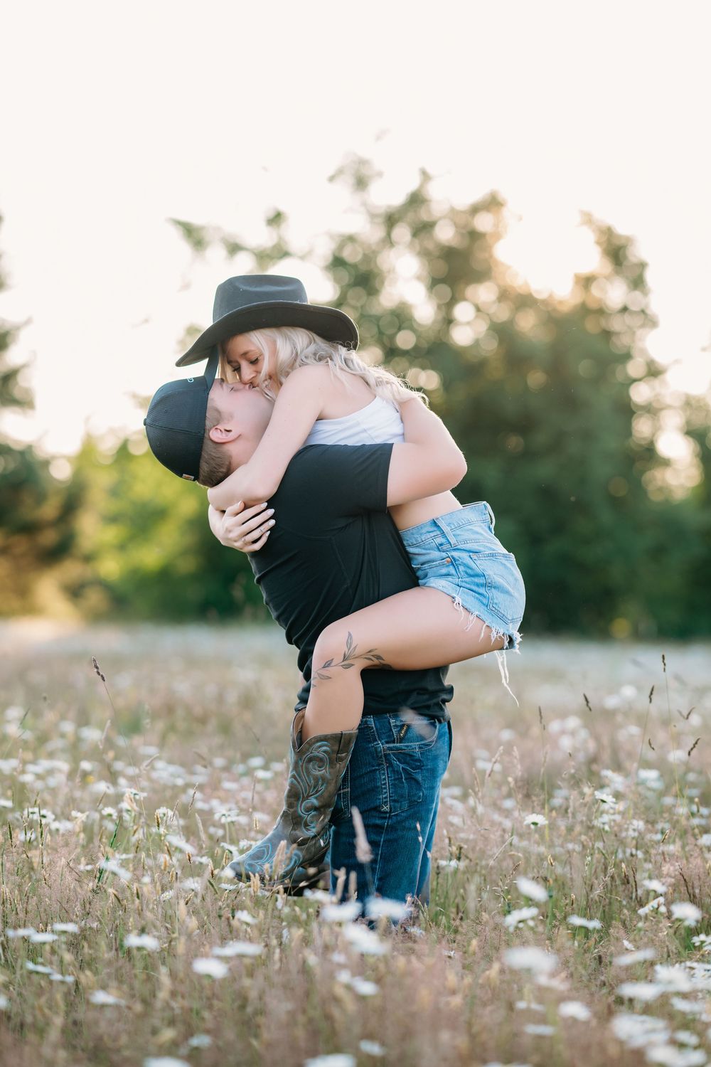 Charlotte Ann Photography - Couples Portrait Photography. Pacific Northwest Photographer. Forks, Washington Photographer.