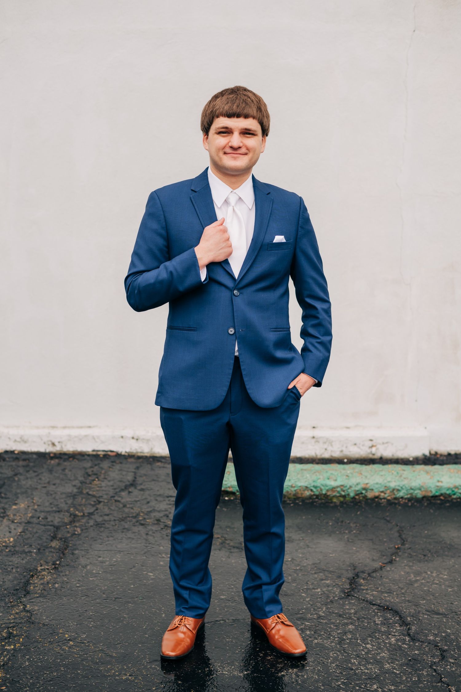portrait of groom before wedding