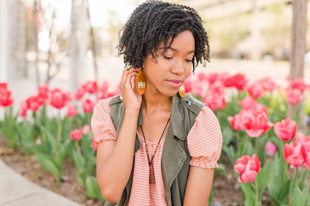High school senior girl spring time senior session at Utica Square, Tulsa, OK.