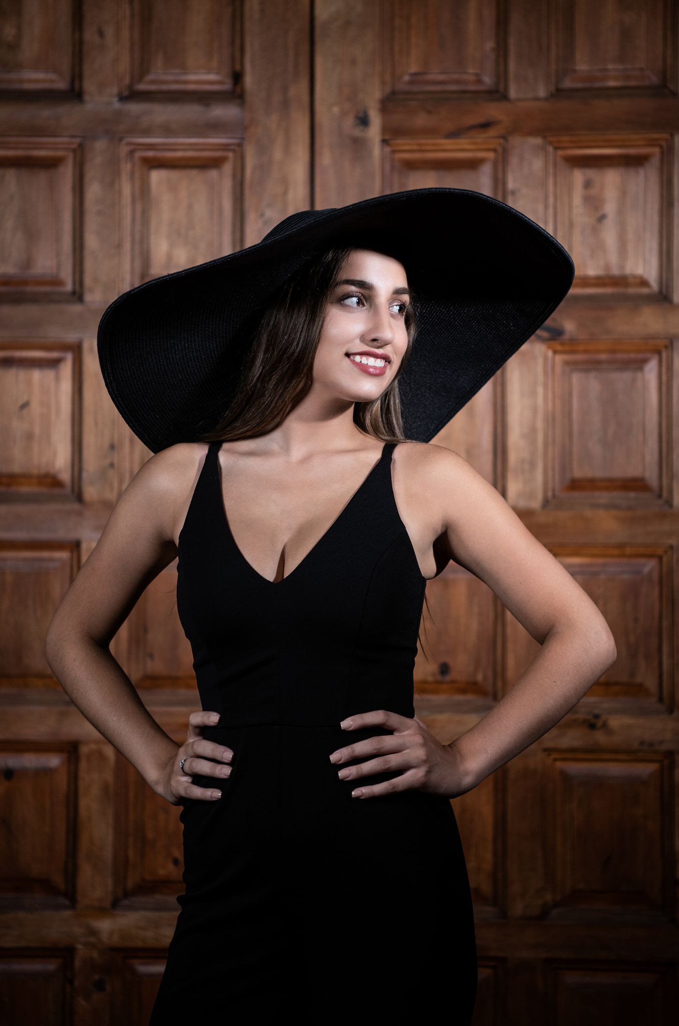 Black Floppy Hat, Villa Bellezza Winery in Pepin, Kathleen Murphy Photography