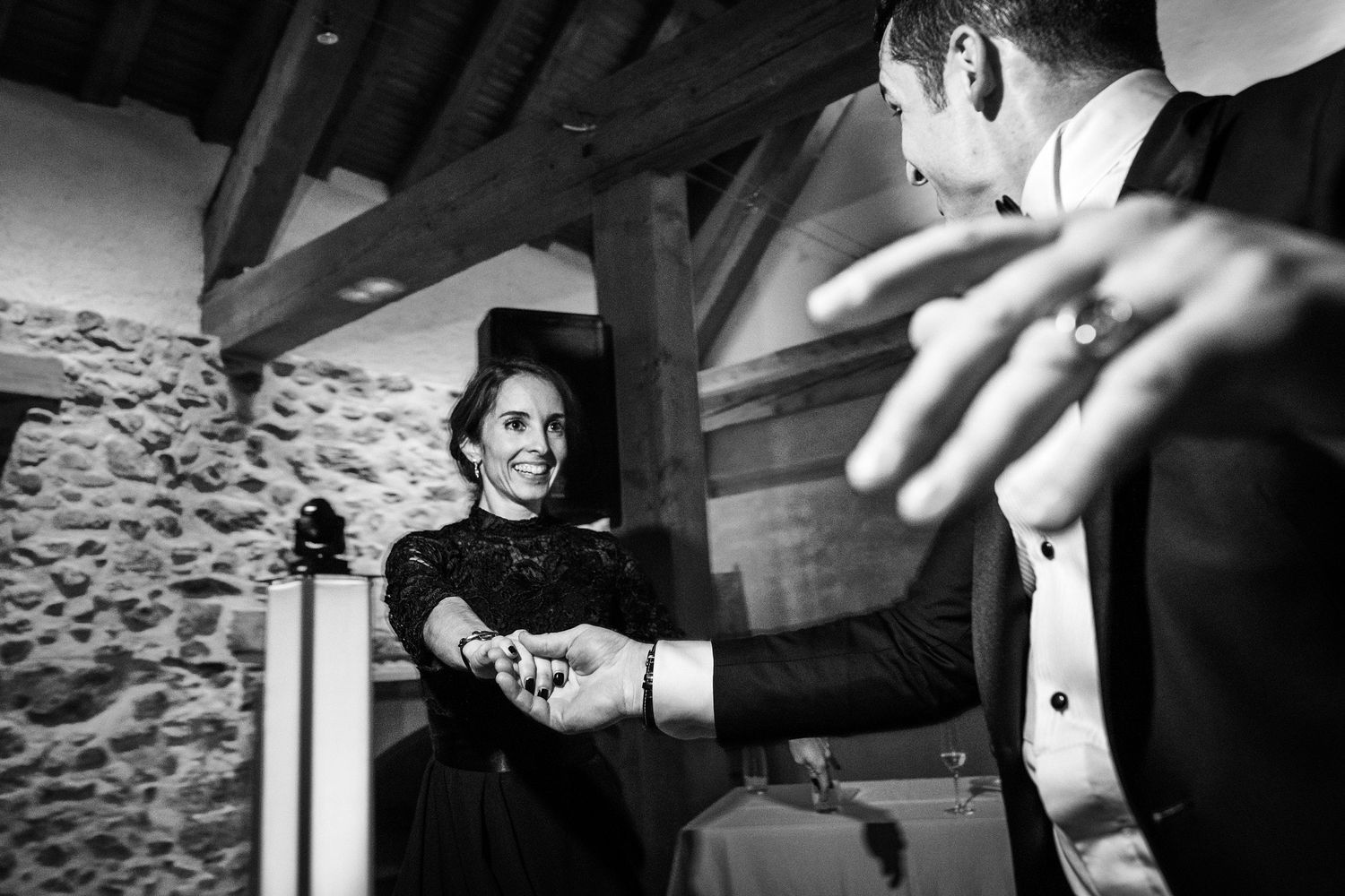 TLOOK photographe de mariage de style documentaire, aux portes des iris dance floor