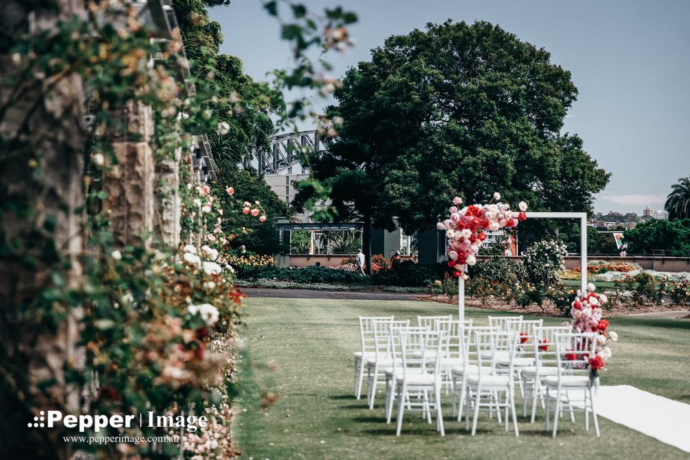 Rose Garden, Royal Botanic Gardens Wedding by Pepper Image