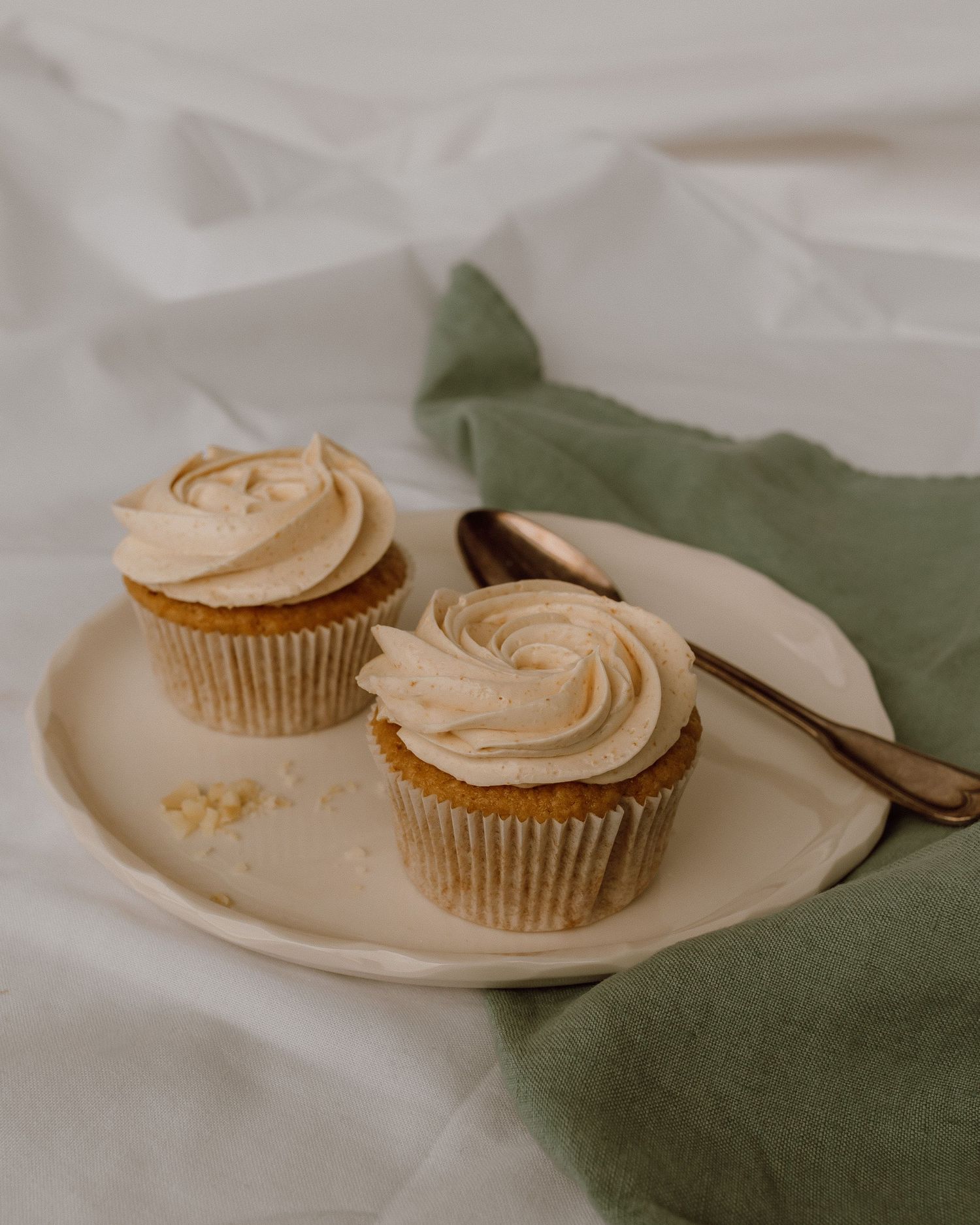 Cate Brodersen Photography Cupcakes by Boumbelle product photography