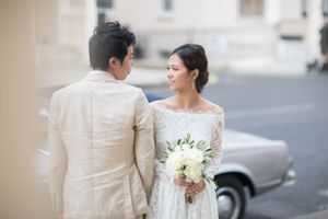 asian-couple-wedding-in-budapest-destination-ceremony-with-historic-architecture-and-city-view-hungary.jpg