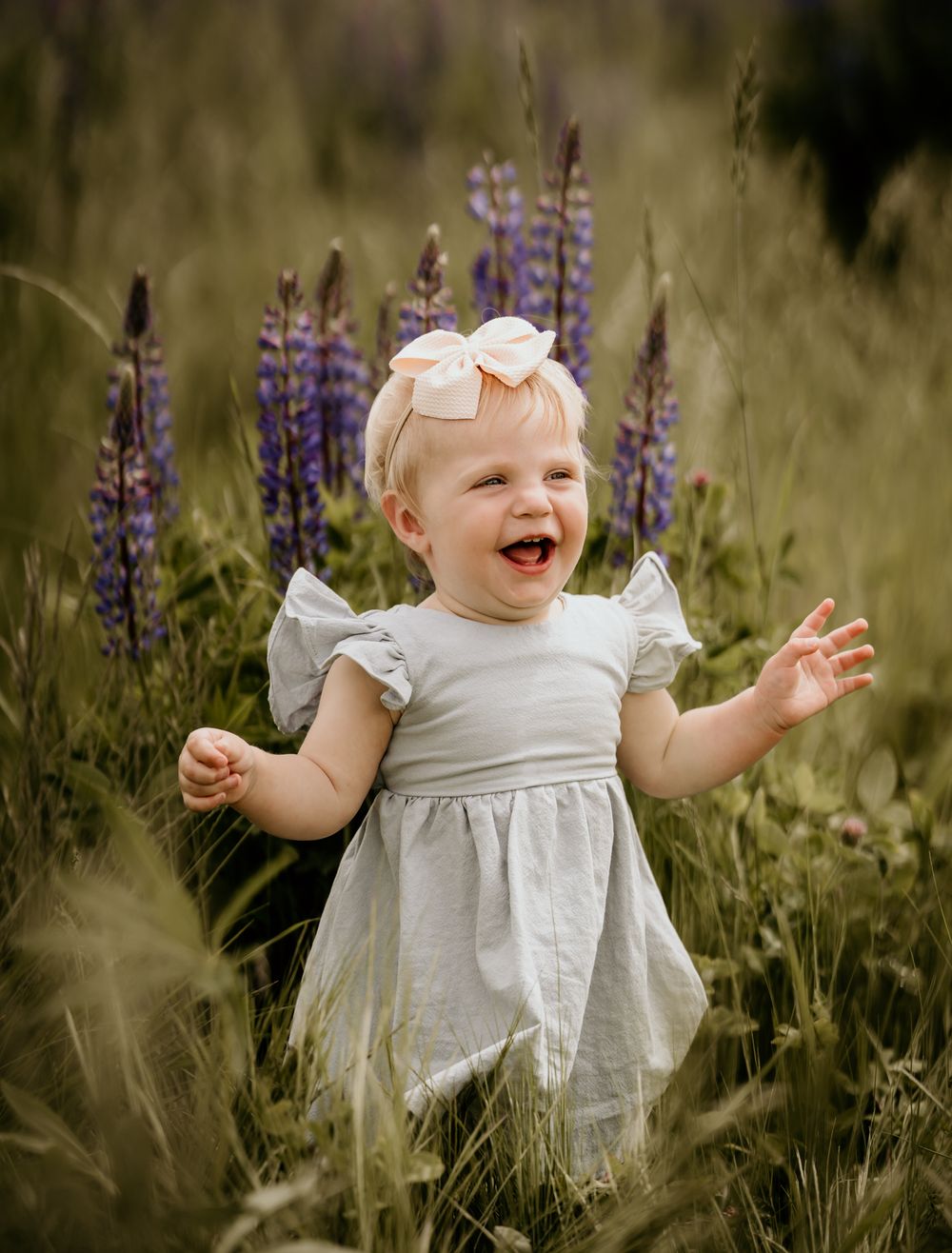 Washington Lupine field family portrait session by wander and wild photography
